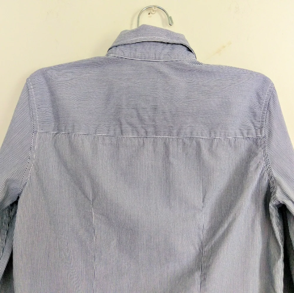 3/12 A&F blue white button down shirt curvy wa… - Picture 6 of 14